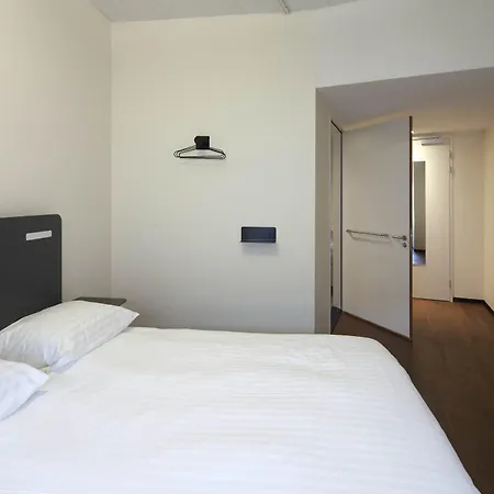 Hotel Easyhotel Centre 2*