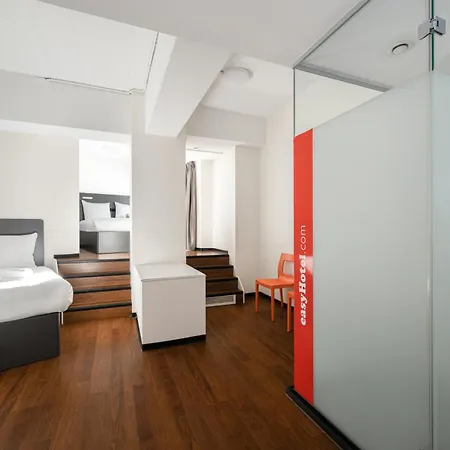Hotel Easyhotel Centre 2*