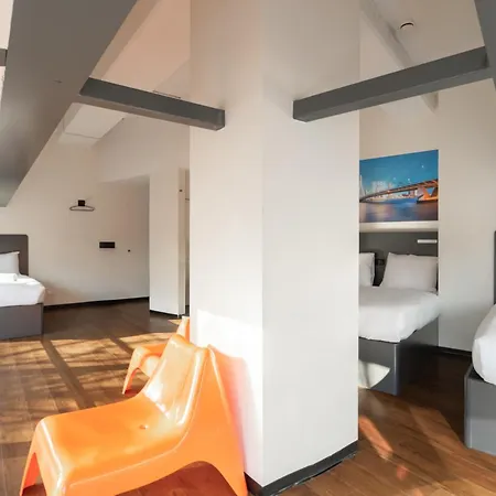 Easyhotel Centre