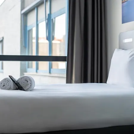 Easyhotel Centre Hotel