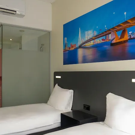 Hotel Easyhotel Centre 2*