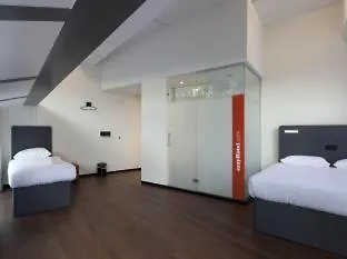Easyhotel Centre