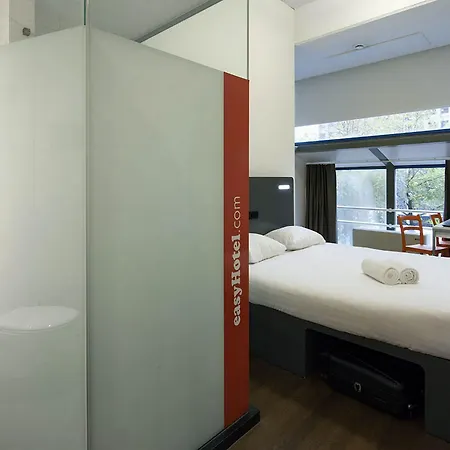 Easyhotel Centre