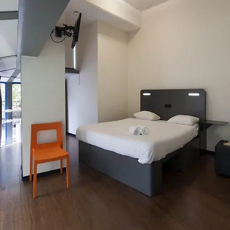 Hotel Easyhotel Centre