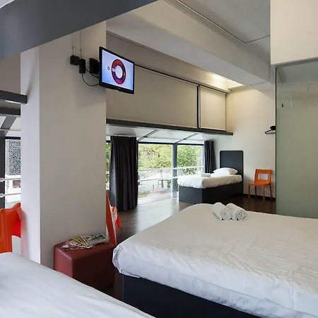 Easyhotel Centre Hotel 2*