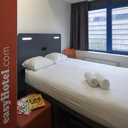 Hotel Easyhotel Centre 2*
