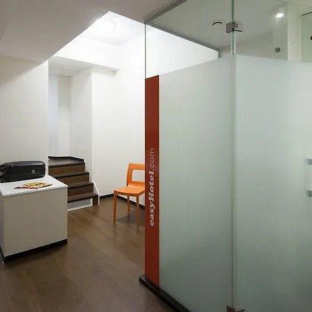 Easyhotel Centre 2* Rotterdam