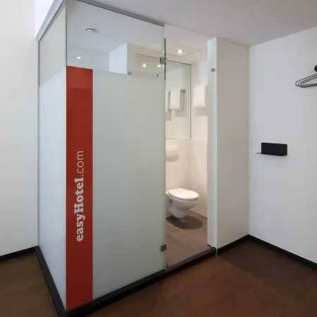 Easyhotel Centre 2* Roterdão