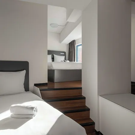 Hotel Easyhotel Centre 2*
