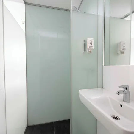Easyhotel Centre 2*