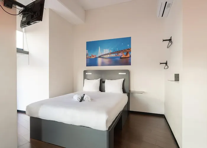 Hotel Easyhotel Centre