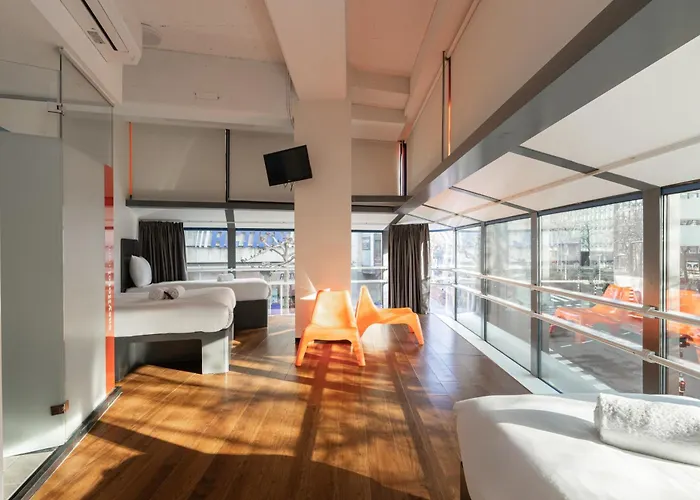 Easyhotel Centre Szálloda