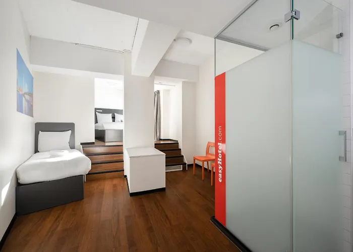 Hotel Easyhotel Centre 2*