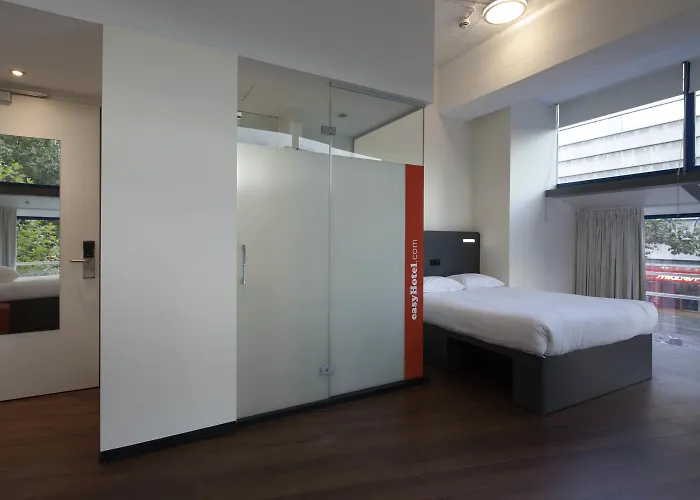 Easyhotel Centre Szálloda 2*
