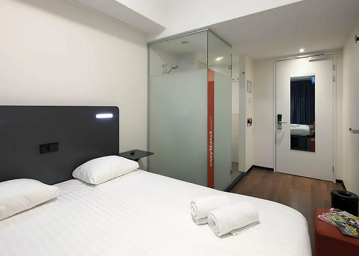 Szálloda Easyhotel Centre