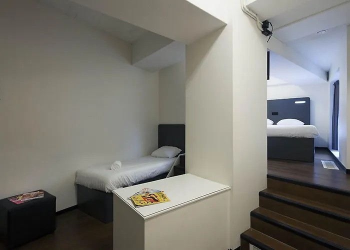 Hotel Easyhotel Centre 2*