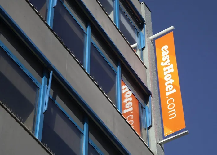Easyhotel Centre Hotel