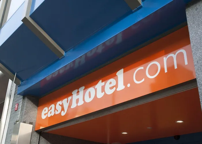 Easyhotel Centre Hotel