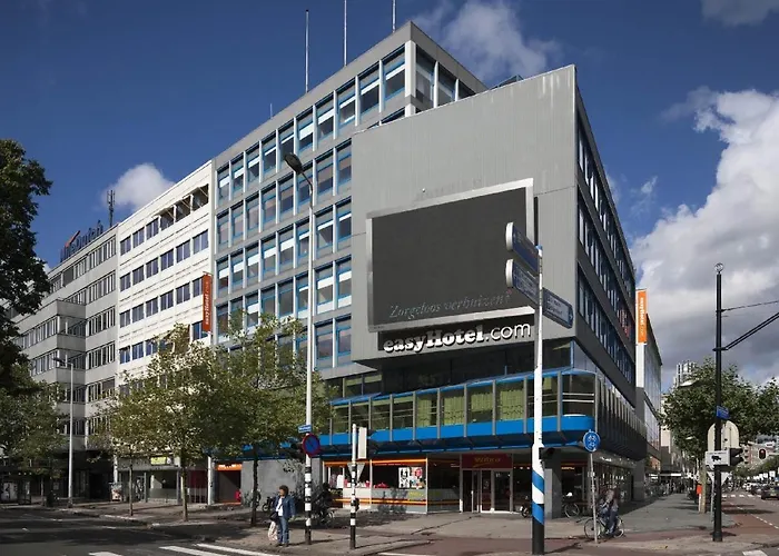 Easyhotel Centre Hotel 2*