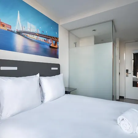 Hotel Easyhotel Centre 2*