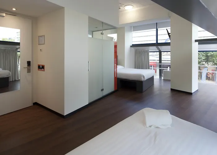 Easyhotel Centre Hotel Roterdão